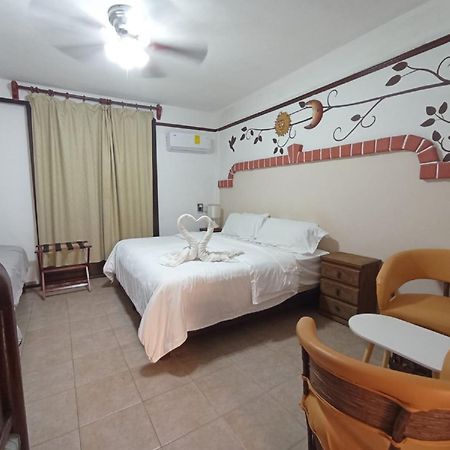 Suites Fenicia (Adults Only) Плайя-дель-Кармен Екстер'єр фото