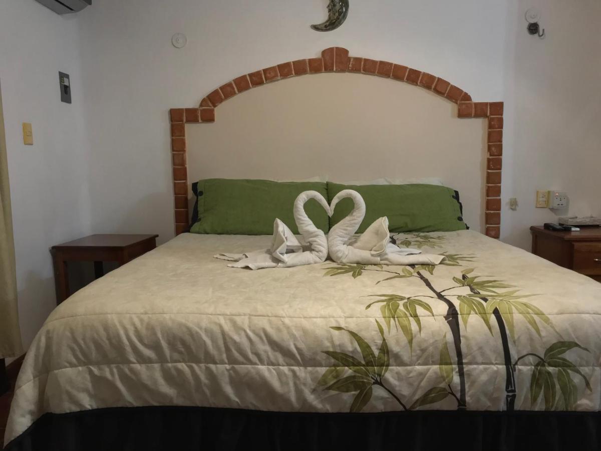 Suites Fenicia (Adults Only) Плайя-дель-Кармен Екстер'єр фото