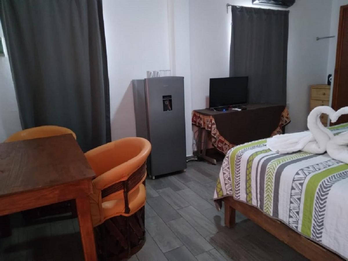 Suites Fenicia (Adults Only) Плайя-дель-Кармен Екстер'єр фото